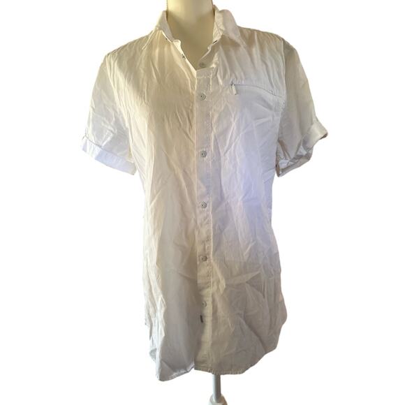 Crisp White Short Sleeve Calvin Klein M White Button Up Shirt with Zipper Pocket - Picture 4 of 6